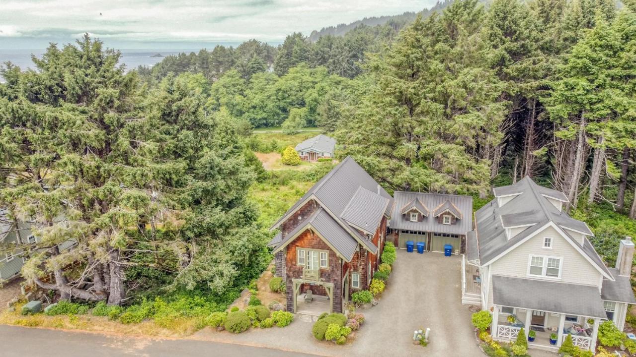 Cascade Cottage Lincoln City Buitenkant foto